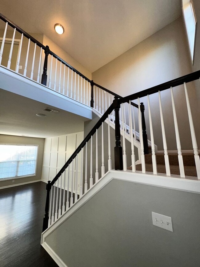 Building Photo - Beautiful 3 BR Home in the Polo Club Area!...