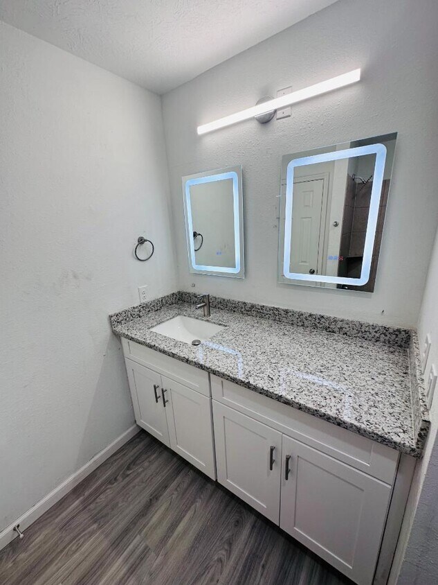 Foto del edificio - 6946 Paris St