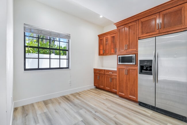 Foto del edificio - 3540 SW 17th St