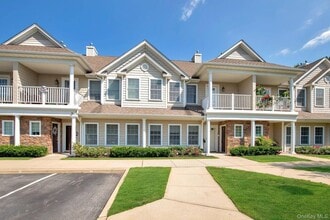 Building Photo - 34 Della Dr