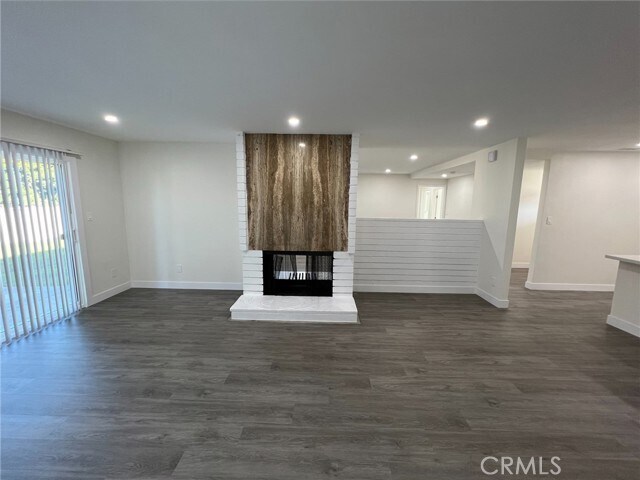 Building Photo - 991 S Mancos Pl