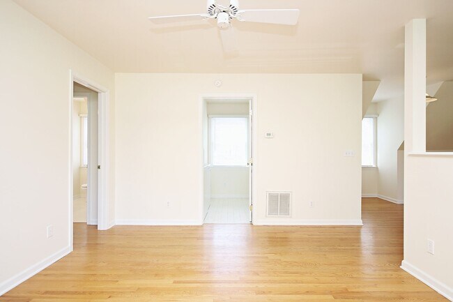 Foto del edificio - Garage Apartment Minutes From Pantops