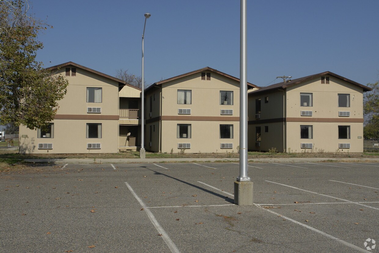 Building Photo - 1146 Hospital Rd