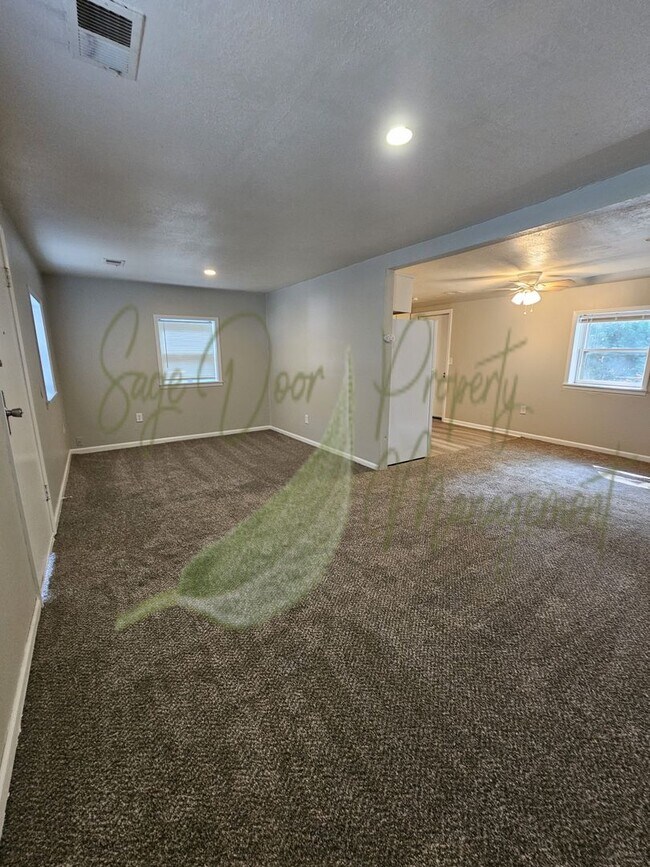 Building Photo - Charming 2 Bedroom Home in Raytown