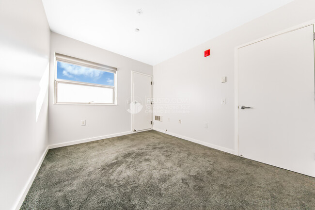 Foto del edificio - 419 Fulton St