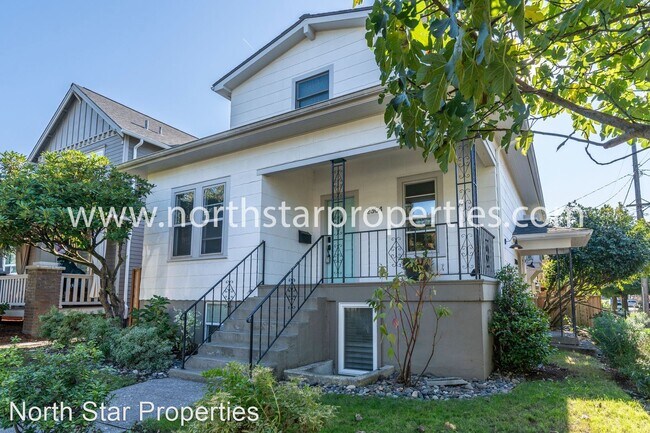 Foto del edificio - 4 br, 3 bath House - 2304 SE Tibbetts
