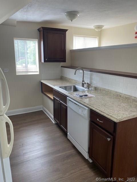 Foto del edificio - 537 Post Rd