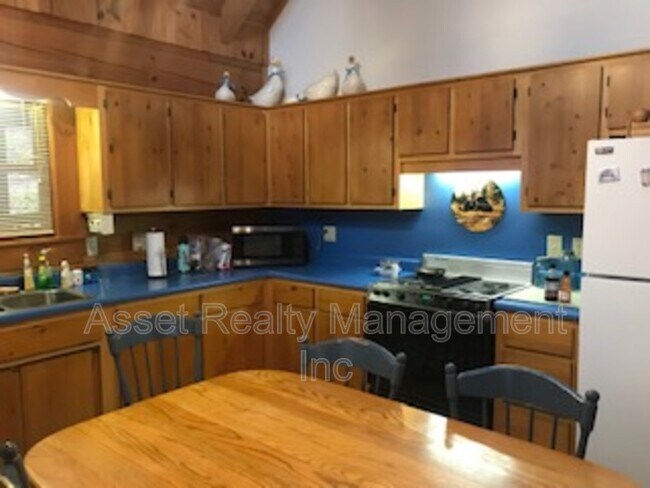 Building Photo - 1003 Old Cades Cove Rd