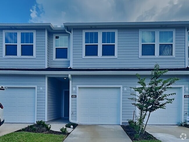 Building Photo - 582 Holly Lks Dr