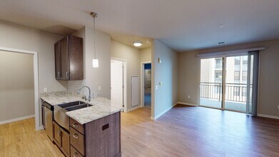 Deco Luxury Apartments