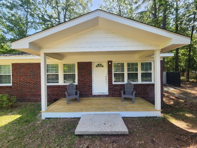 Building Photo - 1172 Pauline Ave