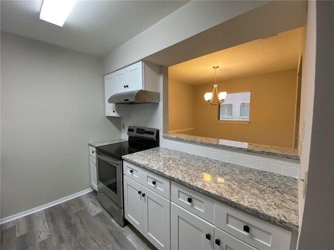 Building Photo - 1309 Old Hammond Chase