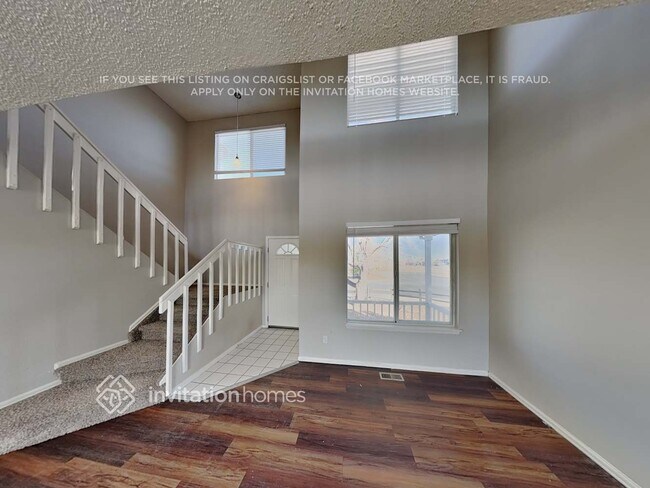 Foto del edificio - 11001 Benton St