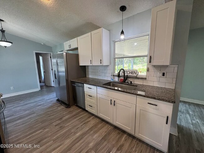 Foto del edificio - 6070 Baltimore Ave