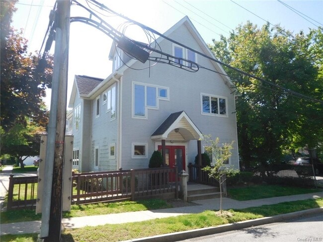 Building Photo - 150 Lake Ave