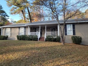 Building Photo - 4440 Amy Rd