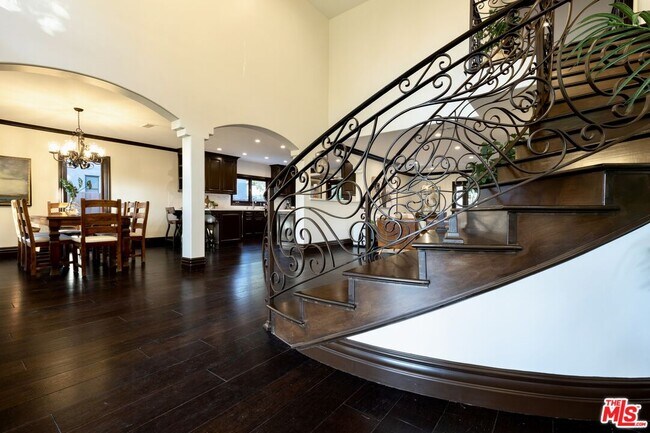 Foto del edificio - 5512 Carpenter Ave