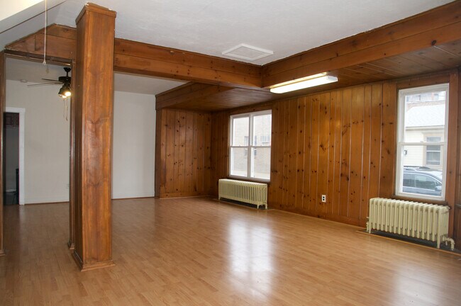 Building Photo - 203 Symphony Way