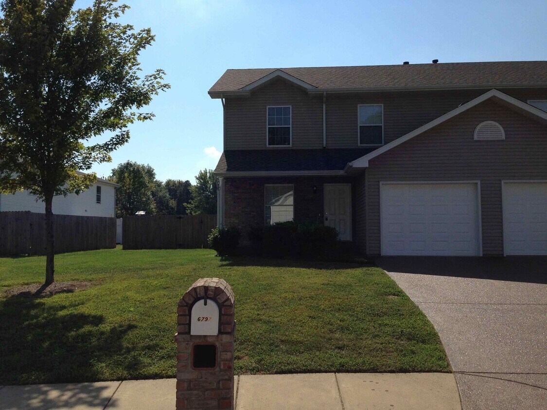 Primary Photo - AMAZING 3 bed 2 bath in Newburgh