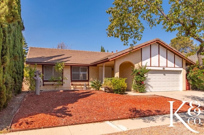 Foto del edificio - 559 W Avenida De Las Flores