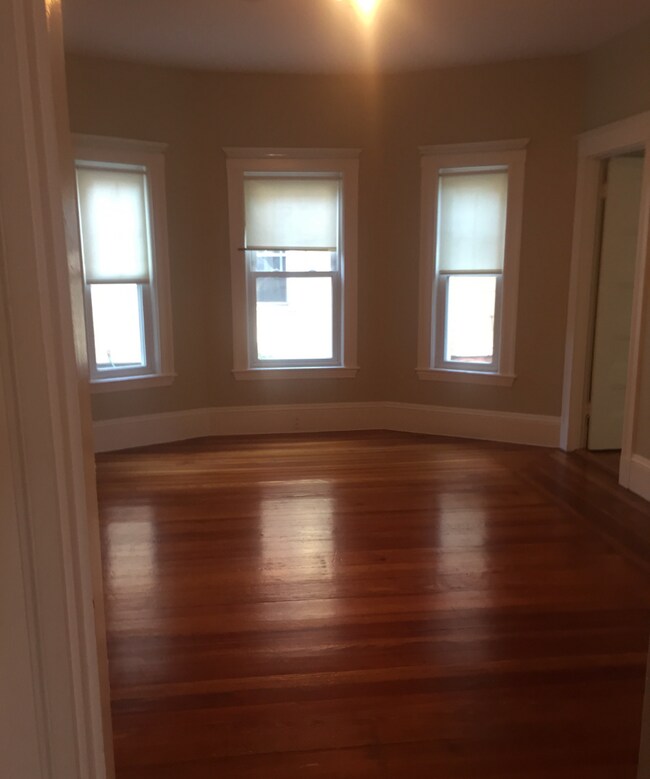 Foto del edificio - 39 Hall Ave