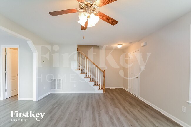 Foto del edificio - 214 Sunset Pointe Dr