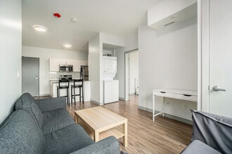 Building Photo - 14 Garrett St