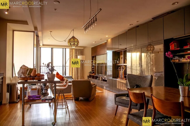 Building Photo - 36 A St