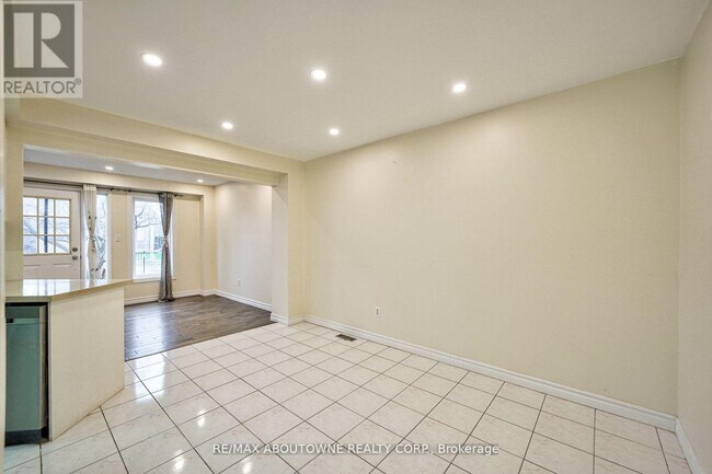 Building Photo - 455 Apache Ct