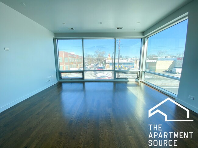Foto del edificio - 2503 W Fullerton Ave