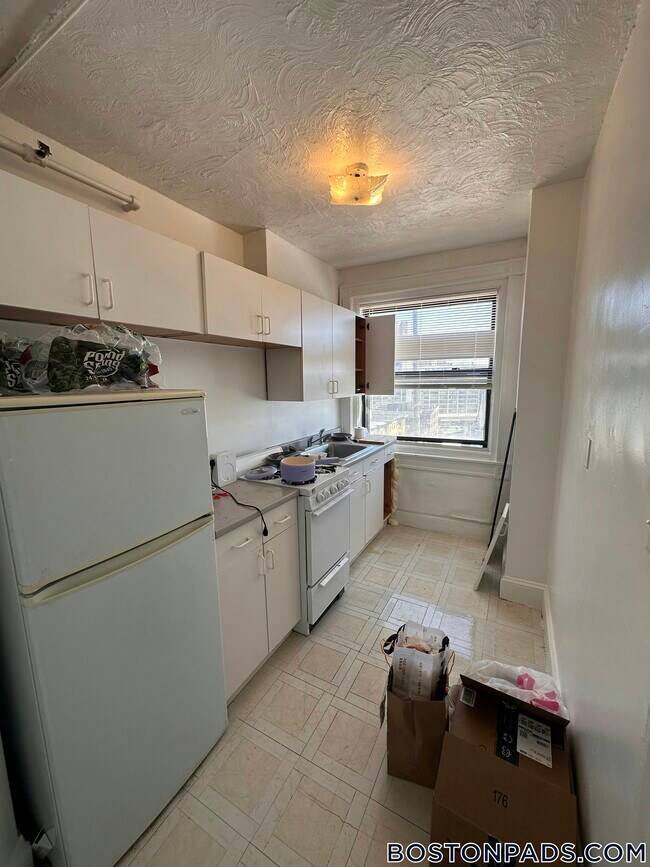 Foto del edificio - 91 Westland Ave