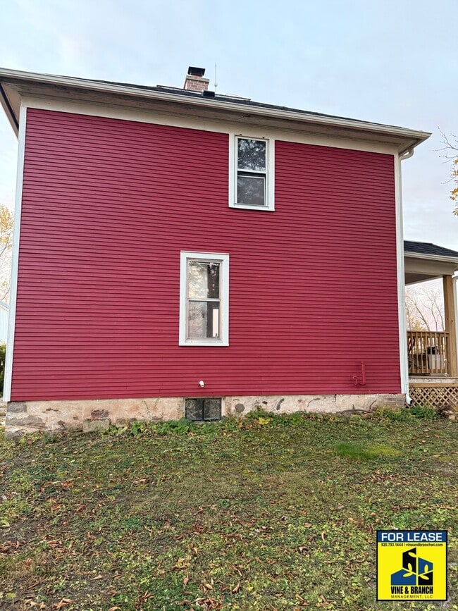 Building Photo - N8717 WI-42