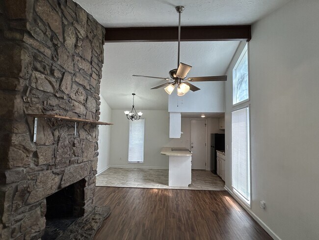 Foto del edificio - 13839 Turnberry Ln
