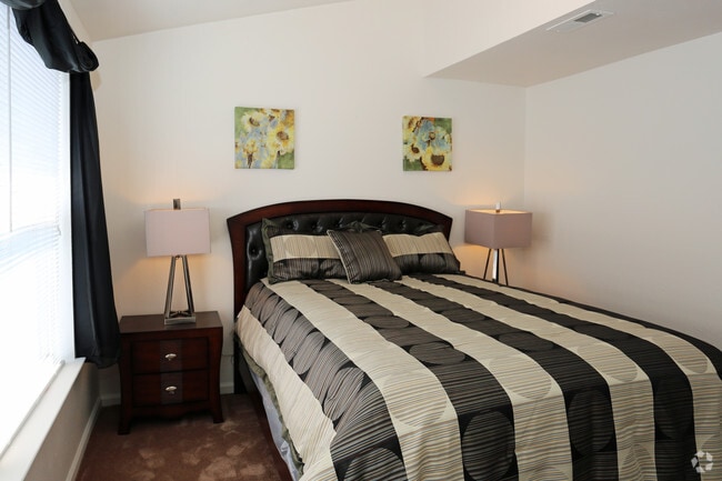 3 Bedroom_Master Bedroom - Mariners Watch