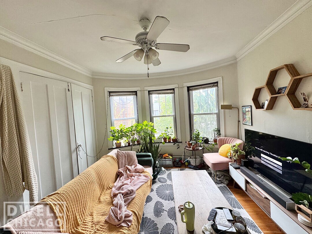 Foto principal - 2125 W Giddings St