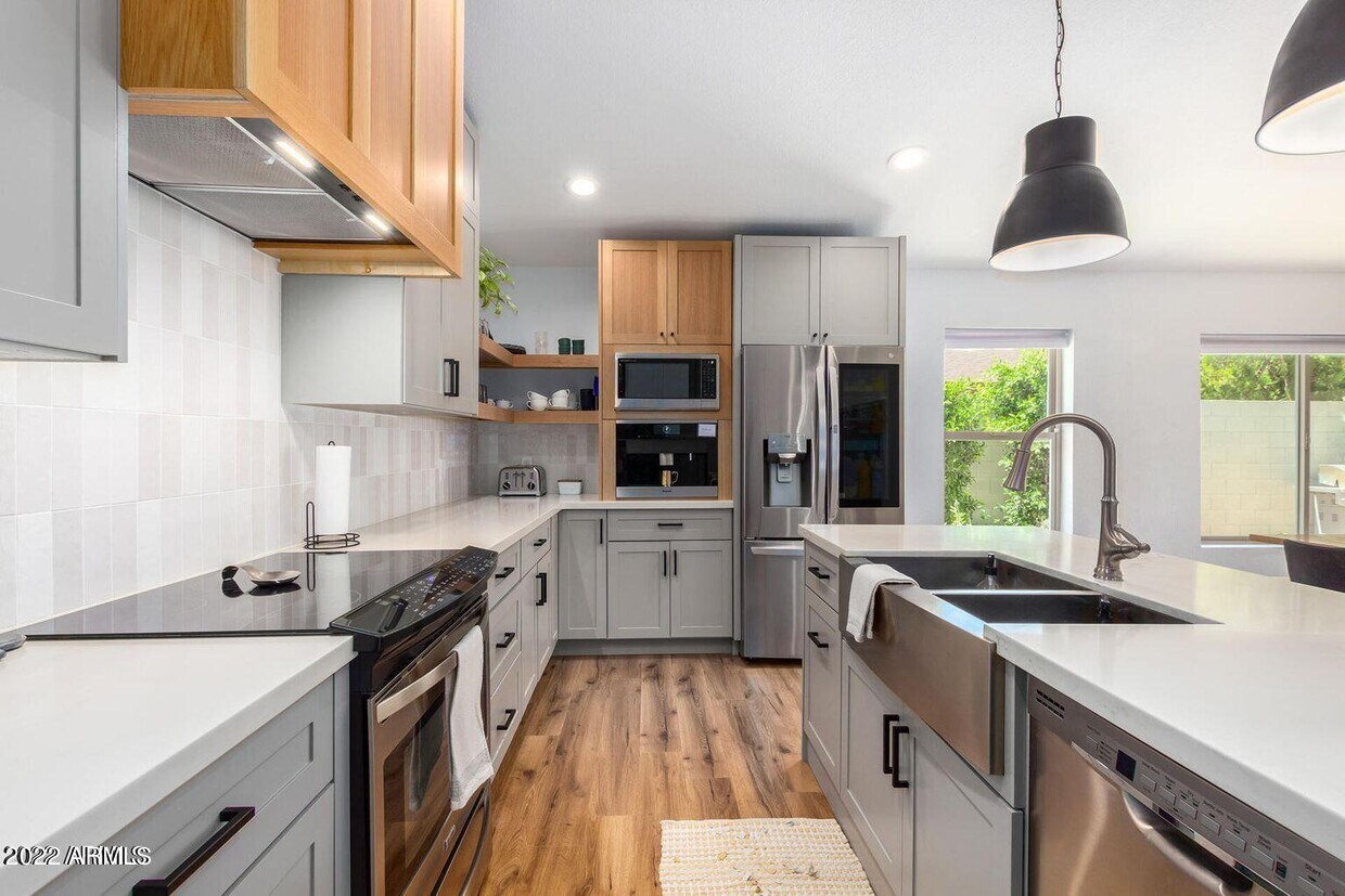 6344 W Paradise Ln, Glendale, AZ 85306 House Rental in Glendale, AZ