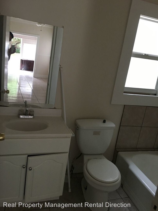 Foto del edificio - 2336 Crawford St