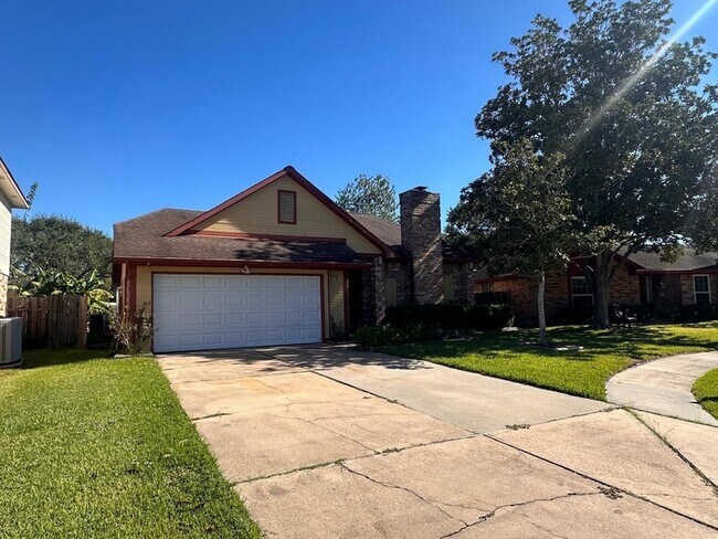 Building Photo - 219 Kings Ct