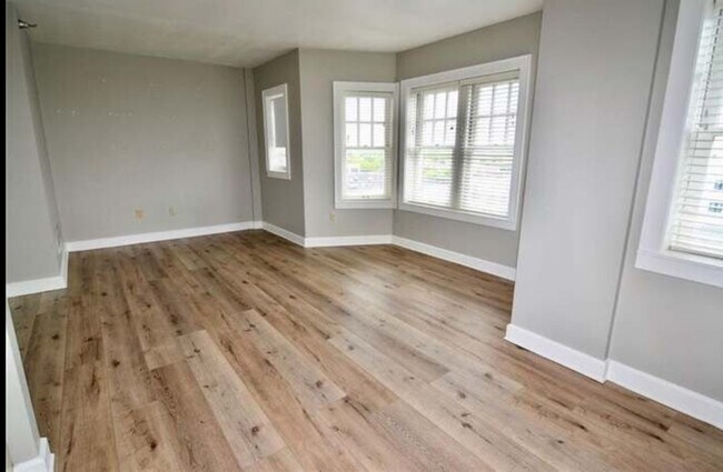 Foto del edificio - 230 E 9th St