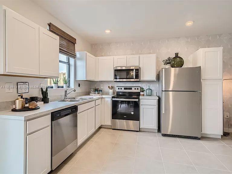 Foto principal - 390 NE 12th St
