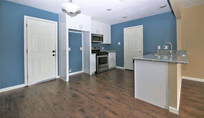 Building Photo - 5126 Northridge Dr
