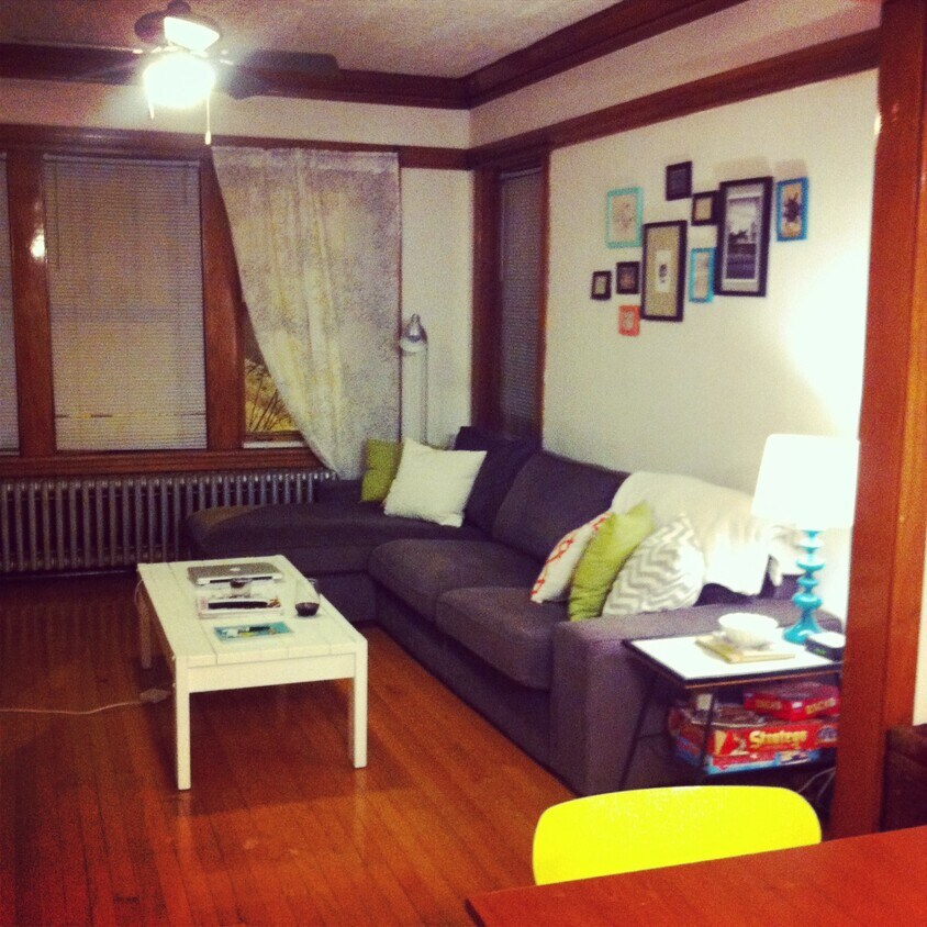 Living Room - 2146 W McLean Ave