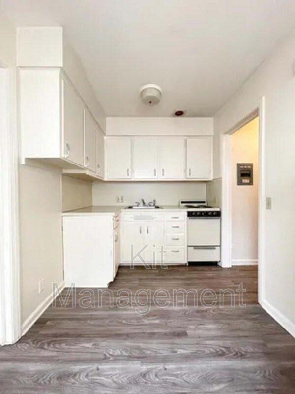 Foto del edificio - Charming 1-Bedroom Near University District – Cozy, Affordable Living on Douglas Rd