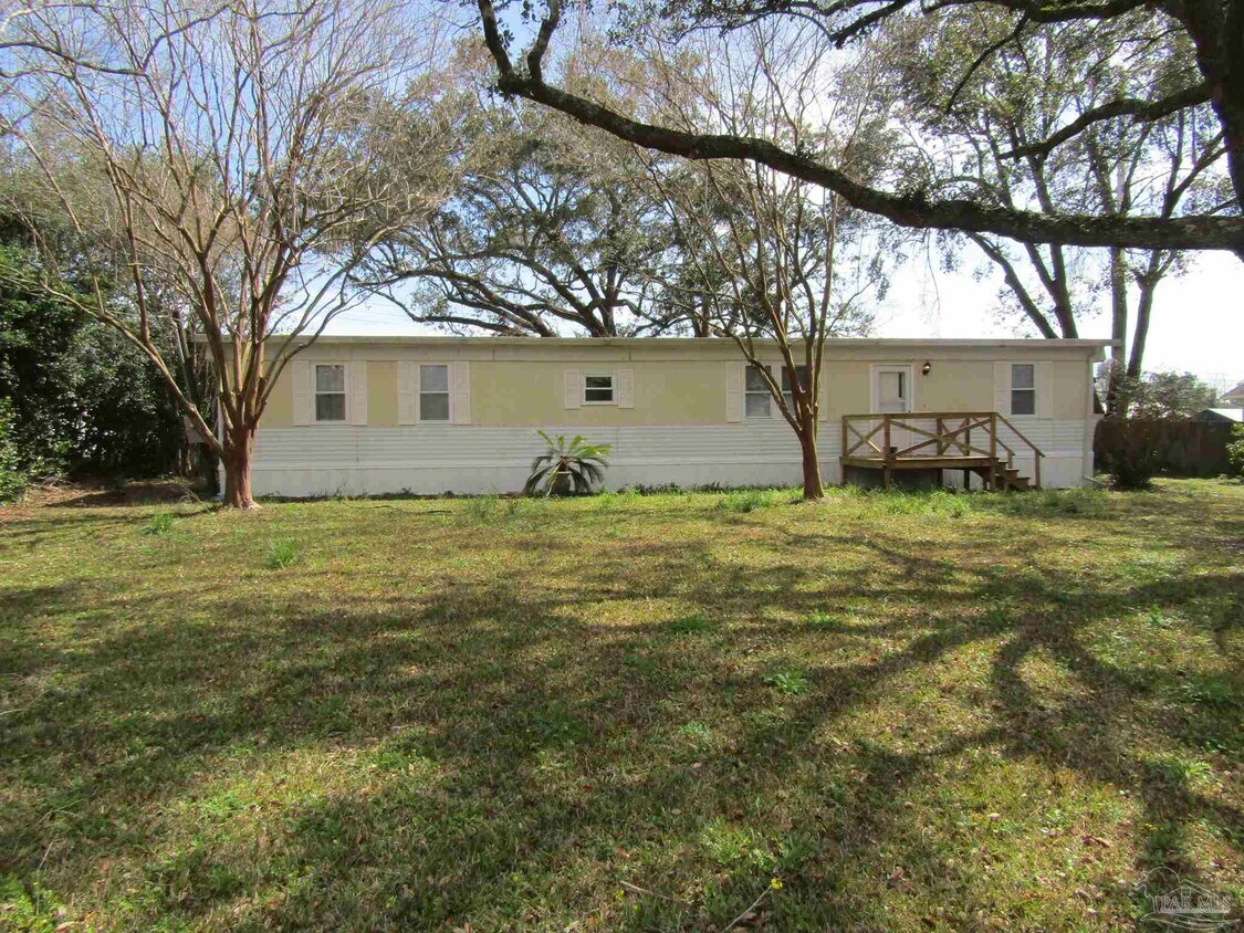 1616 Crystal Dr, Cantonment, FL 32533 House Rental in Cantonment, FL