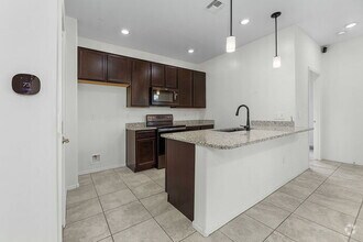 Building Photo - 870 Calle Tikal