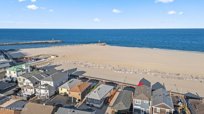 Foto del edificio - 115 Boardwalk