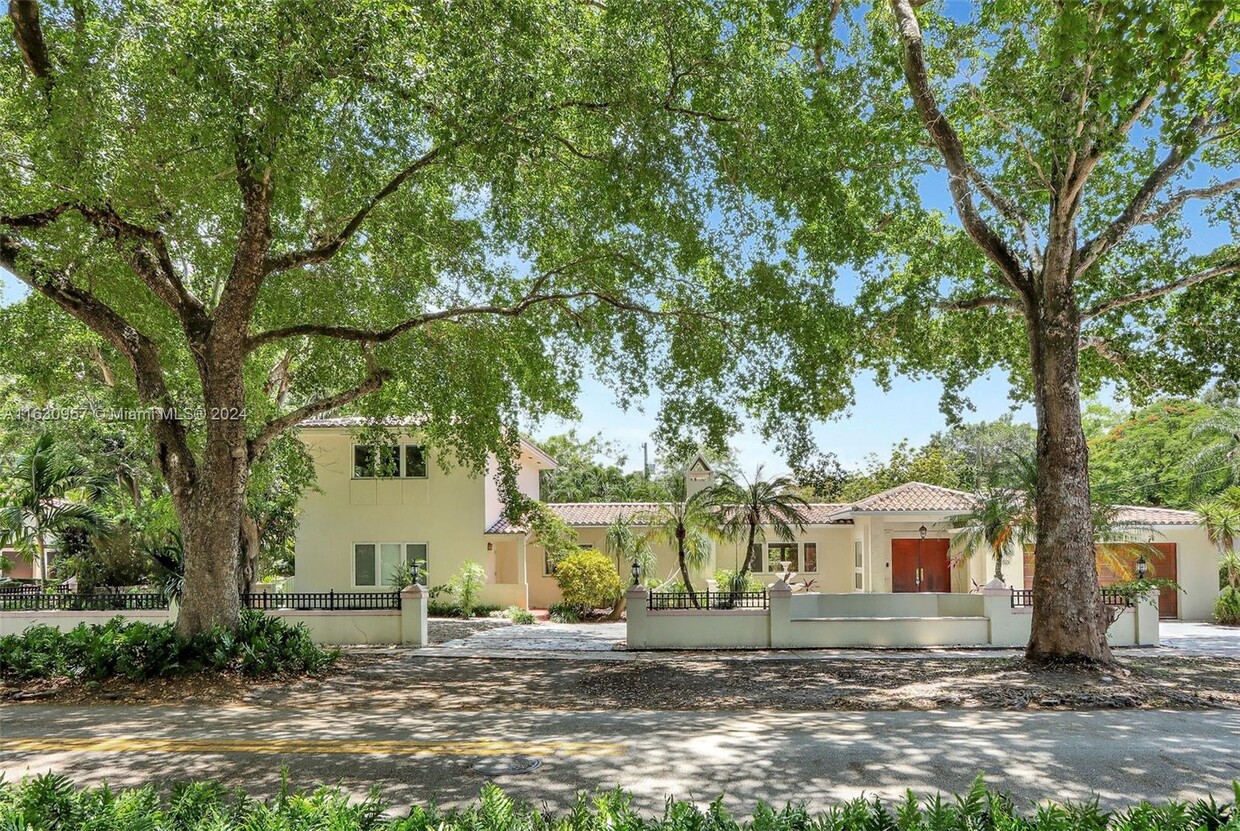 Primary Photo - 906 Palermo Ave