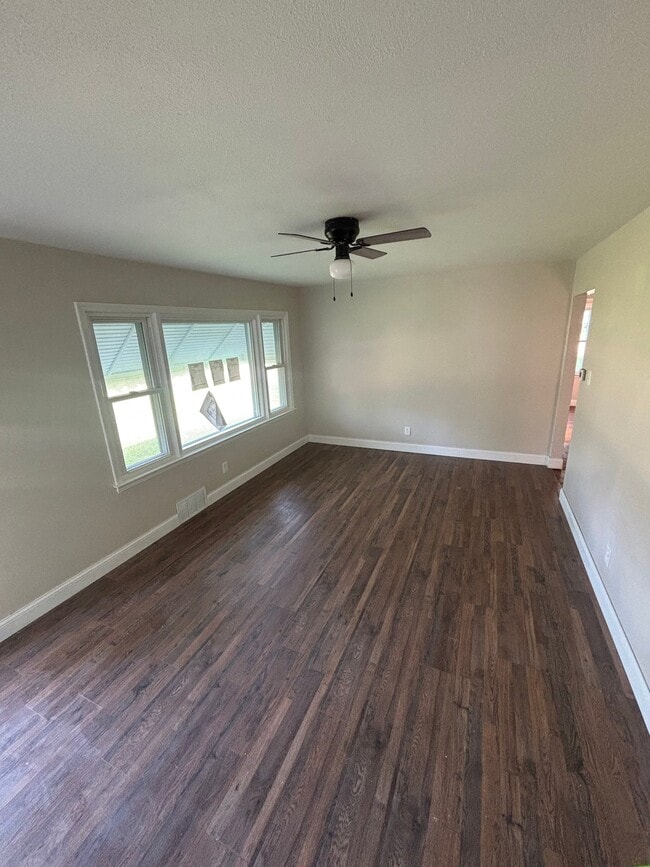 Building Photo - 9163 Loganberry Ln