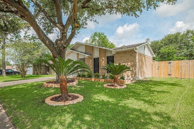 Building Photo - 15522 Briar Spring Ct