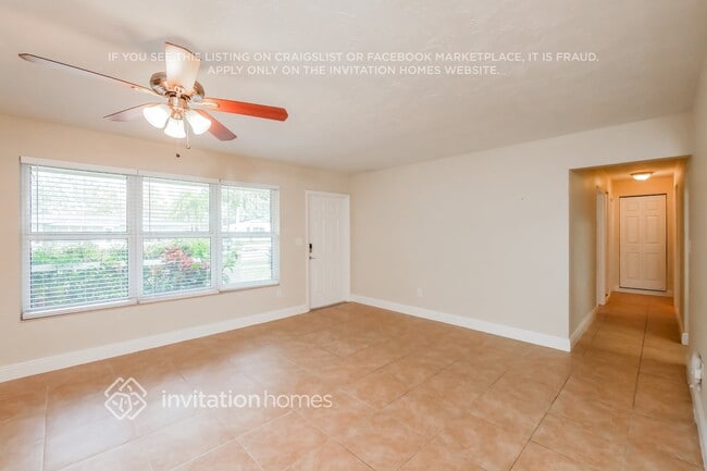 Foto del edificio - 10320 NW 18th Pl